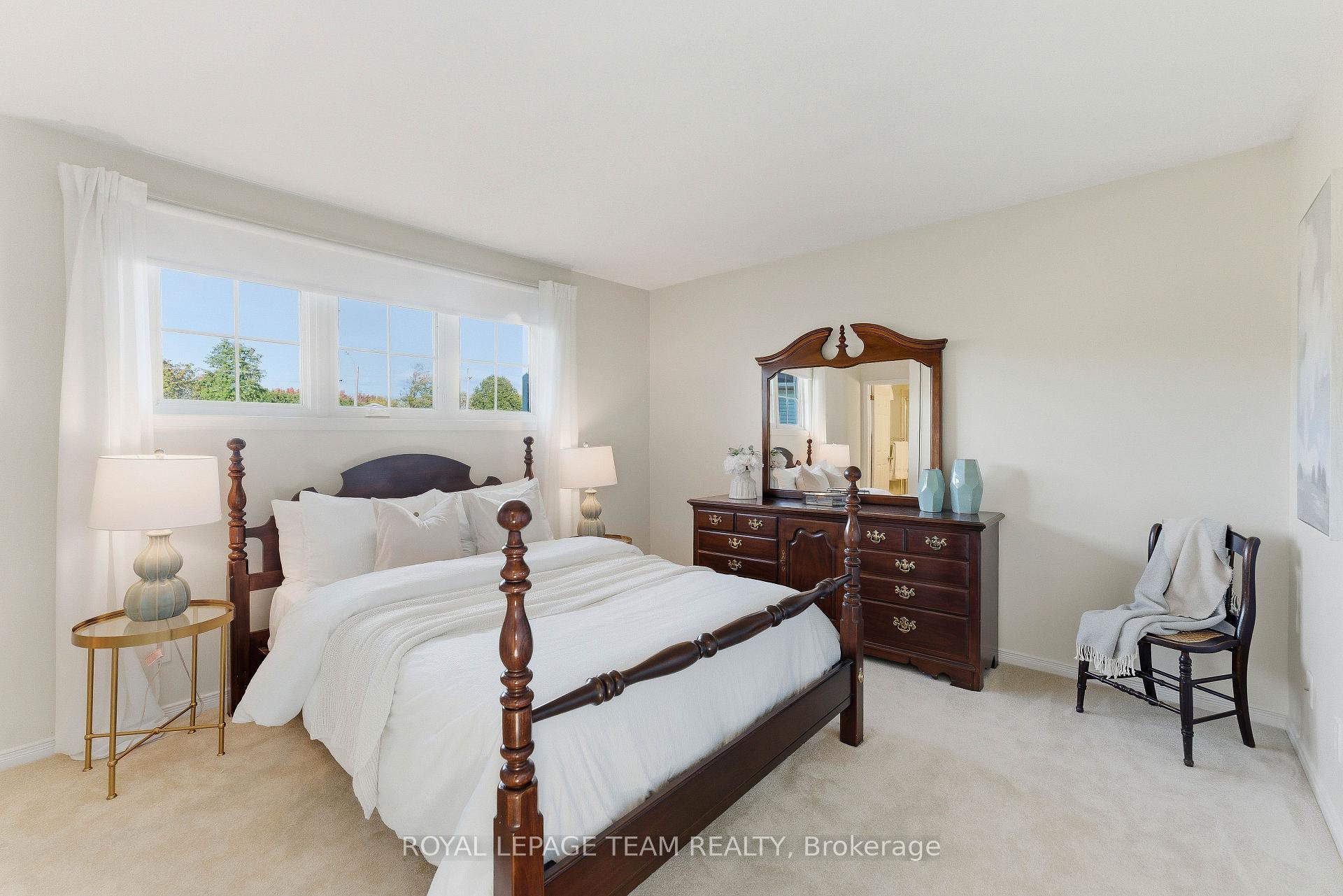 Photo 23 of 54 Pickwick Drive, Ottawa, Barrhaven - Cedargrove/Fraserdale — HOMEH