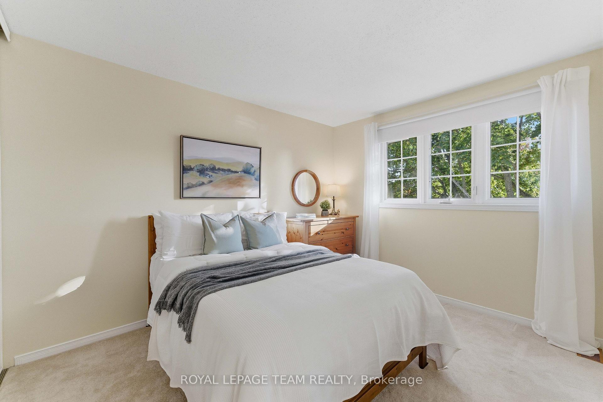 Photo 29 of 54 Pickwick Drive, Ottawa, Barrhaven - Cedargrove/Fraserdale — HOMEH