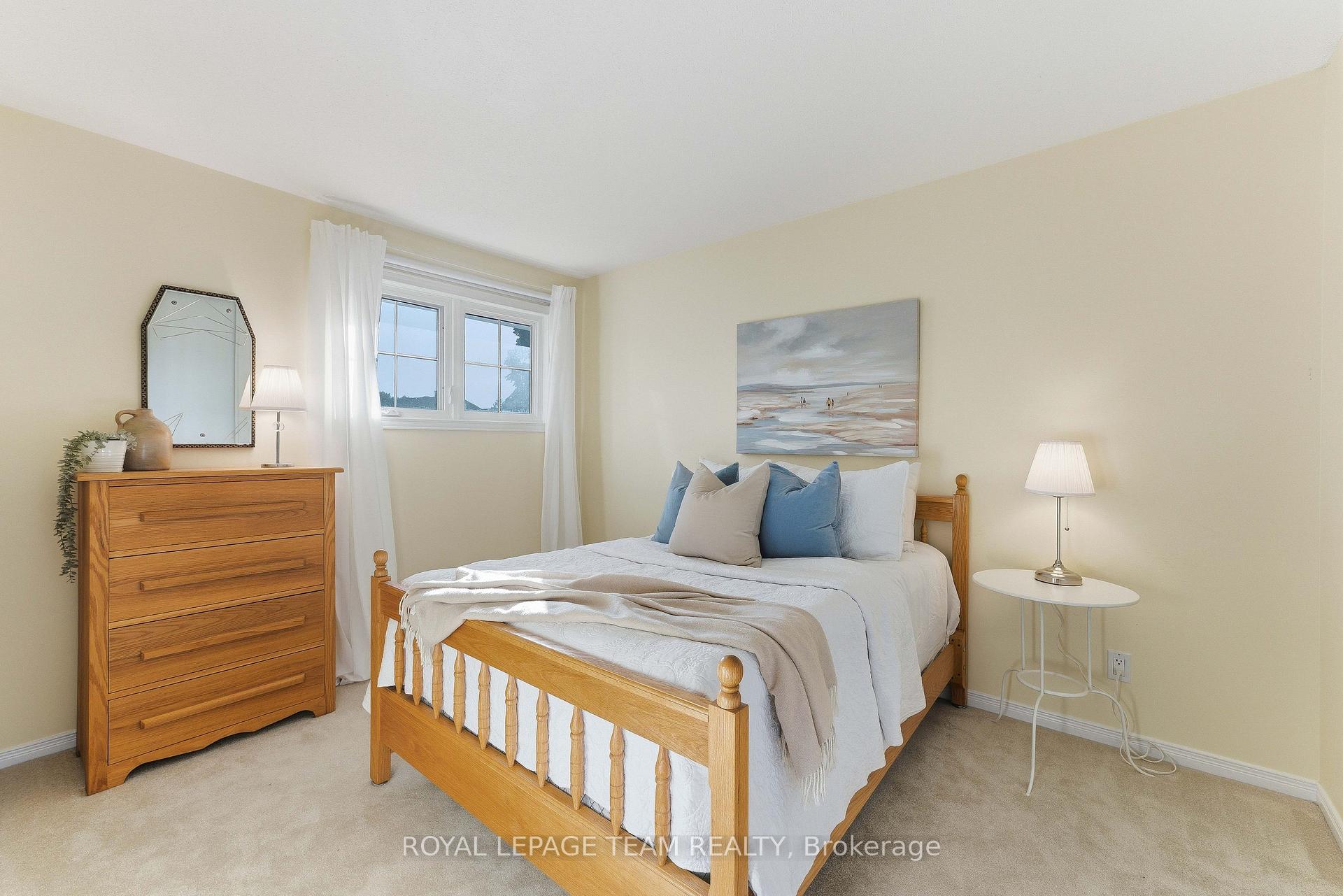 Photo 21 of 54 Pickwick Drive, Ottawa, Barrhaven - Cedargrove/Fraserdale — HOMEH