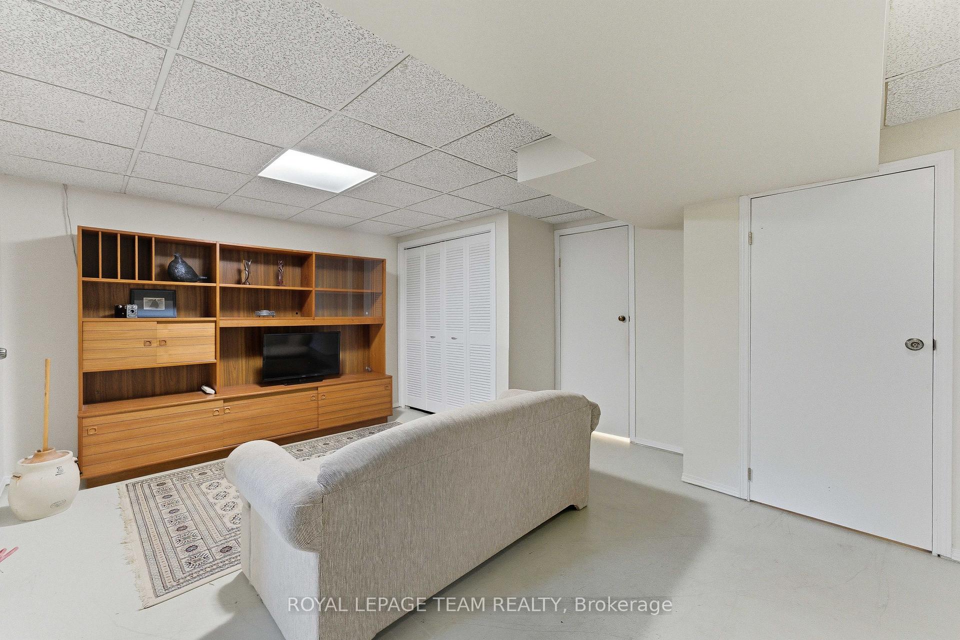 Photo 25 of 54 Pickwick Drive, Ottawa, Barrhaven - Cedargrove/Fraserdale — HOMEH