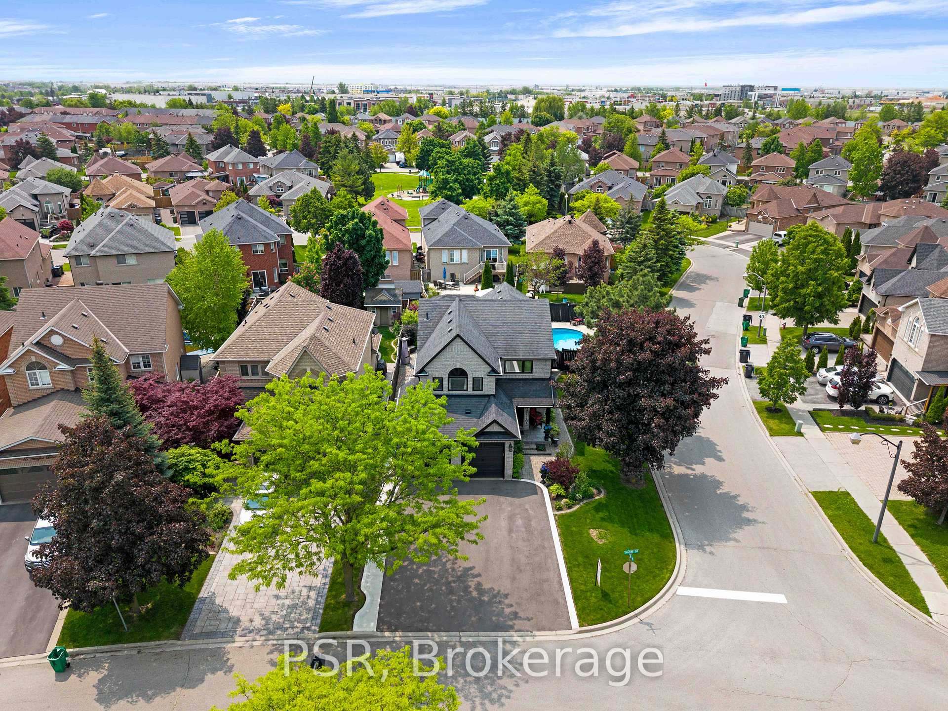 Photo 9 of 11 Tanzini Drive, Caledon, Bolton East — HOMEH