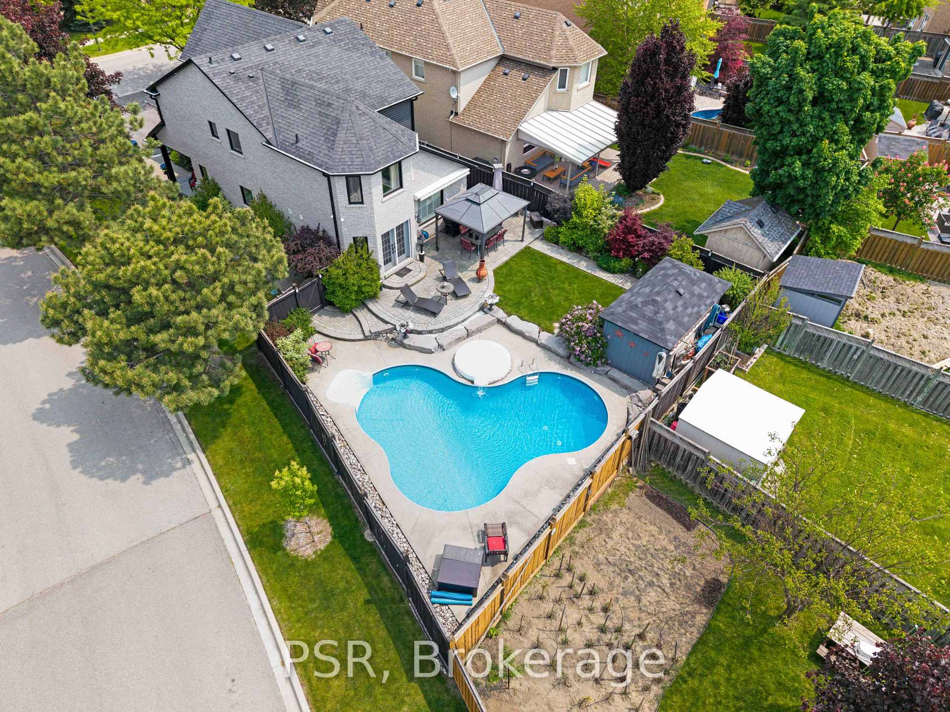 Photo 42 of 11 Tanzini Drive, Caledon, Bolton East — HOMEH