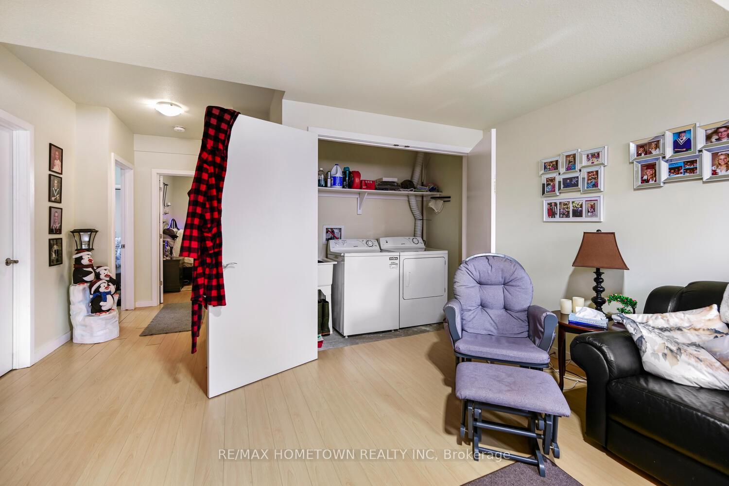 Photo 12 of 182 Wood Street E, Prescott — HOMEH