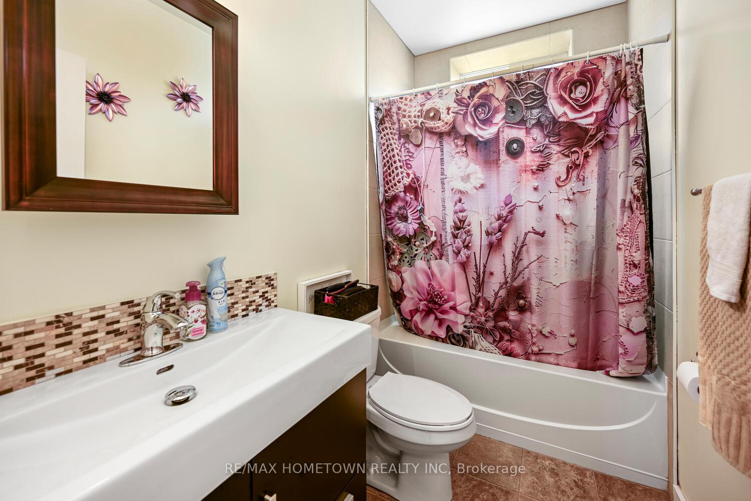 Photo 23 of 182 Wood Street E, Prescott — HOMEH