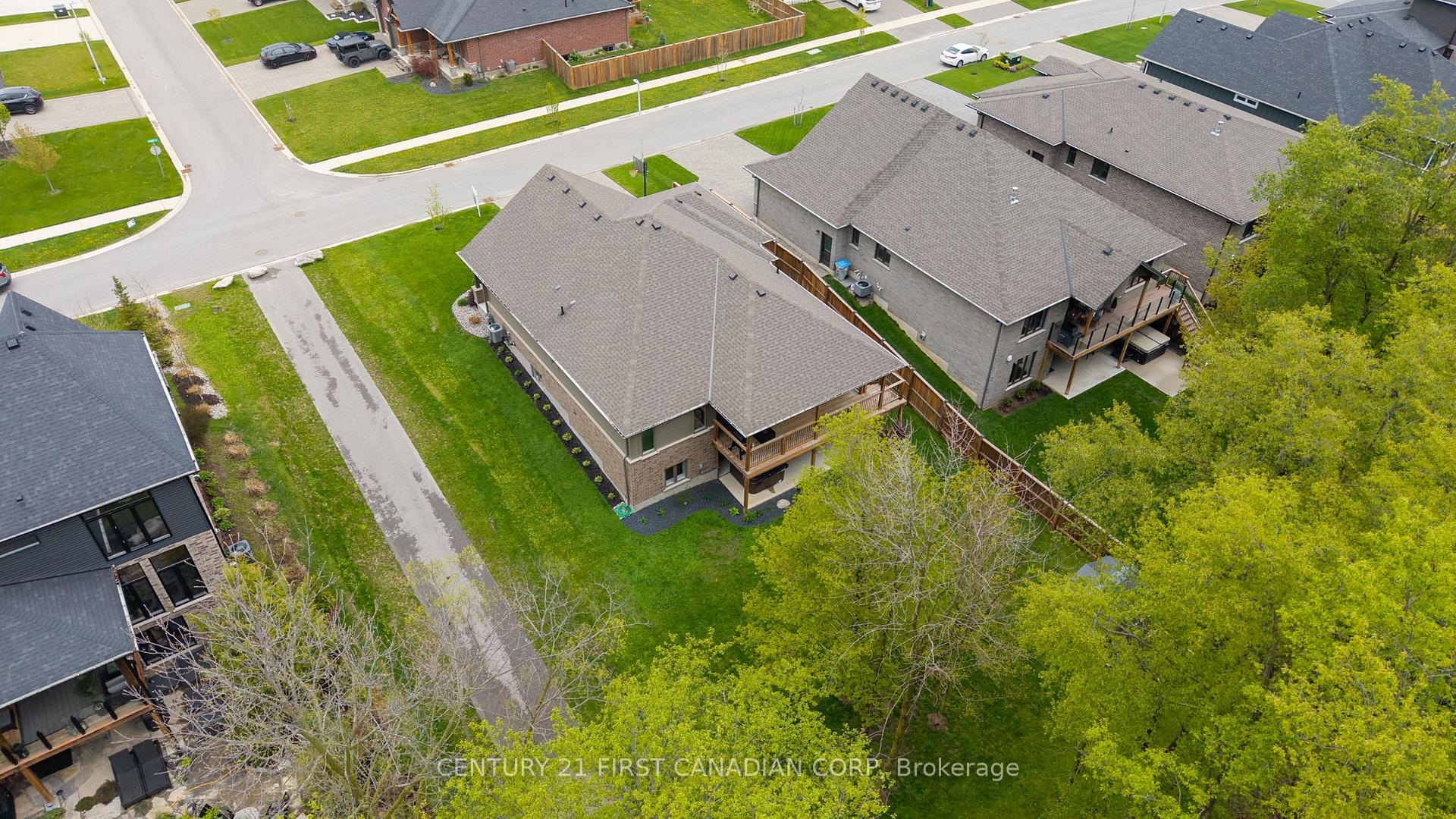 Photo 12 of 52 Kemp Crescent, Strathroy-Caradoc, NE — HOMEH