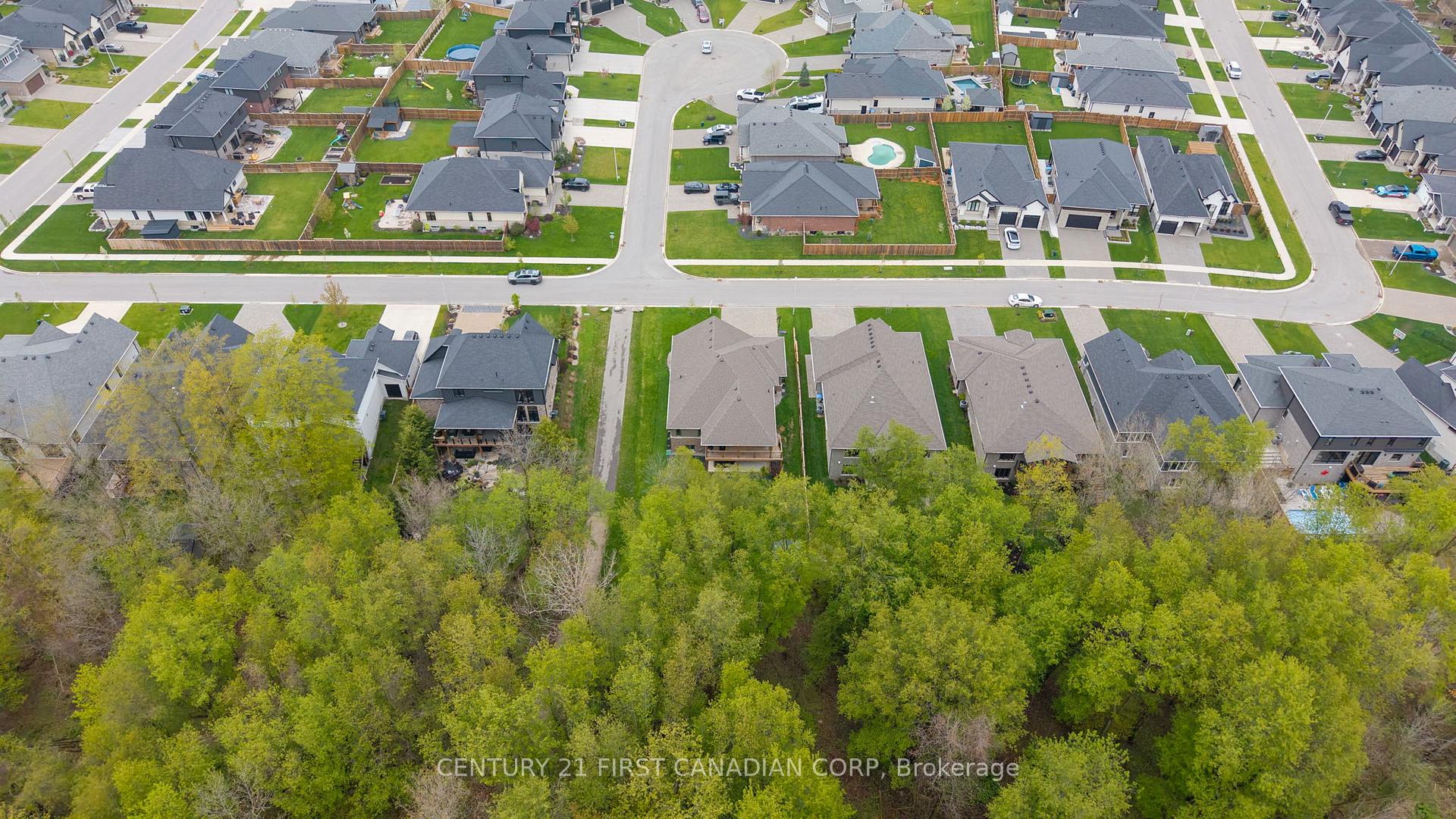 Photo 17 of 52 Kemp Crescent, Strathroy-Caradoc, NE — HOMEH