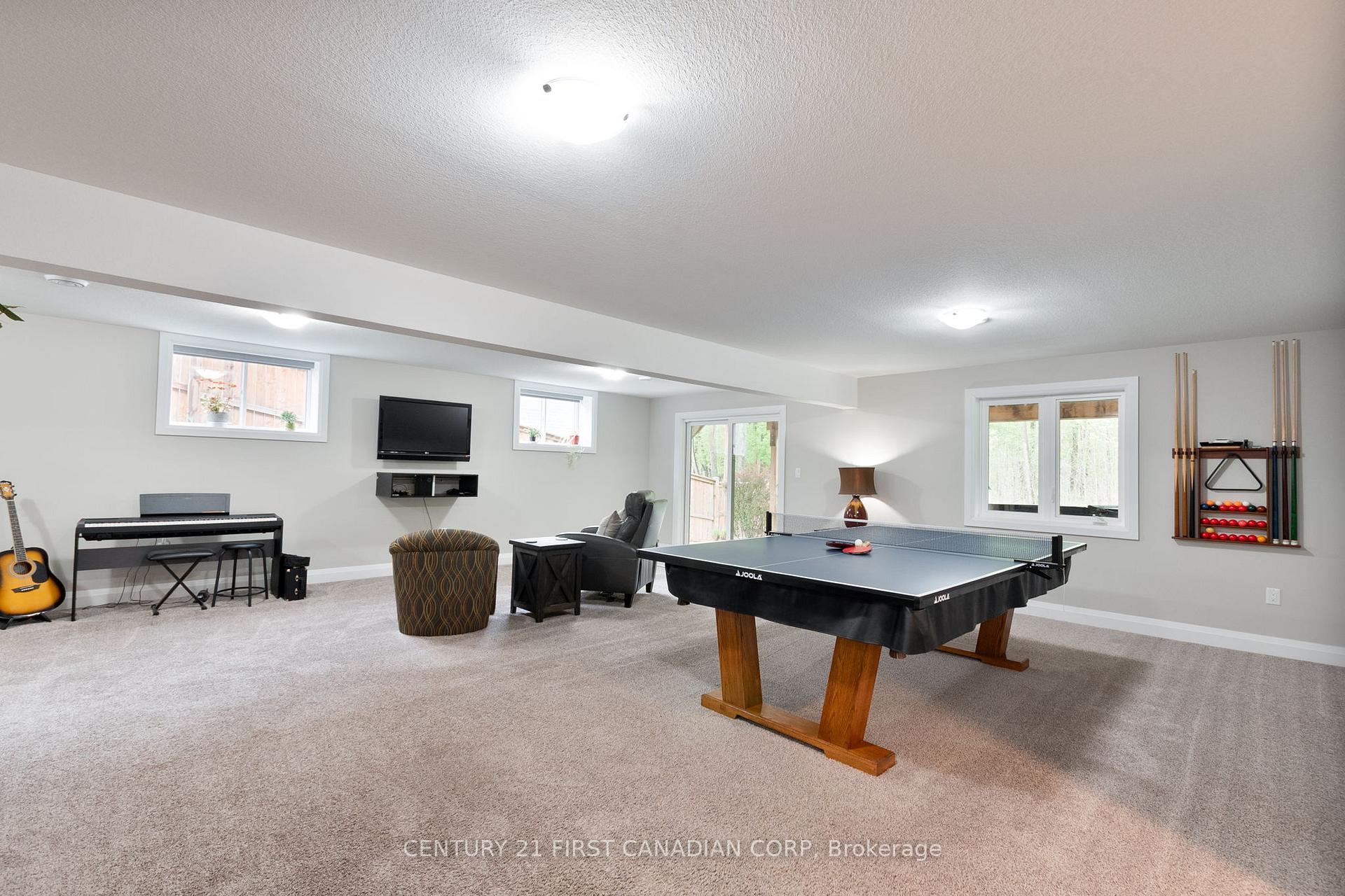 Photo 36 of 52 Kemp Crescent, Strathroy-Caradoc, NE — HOMEH