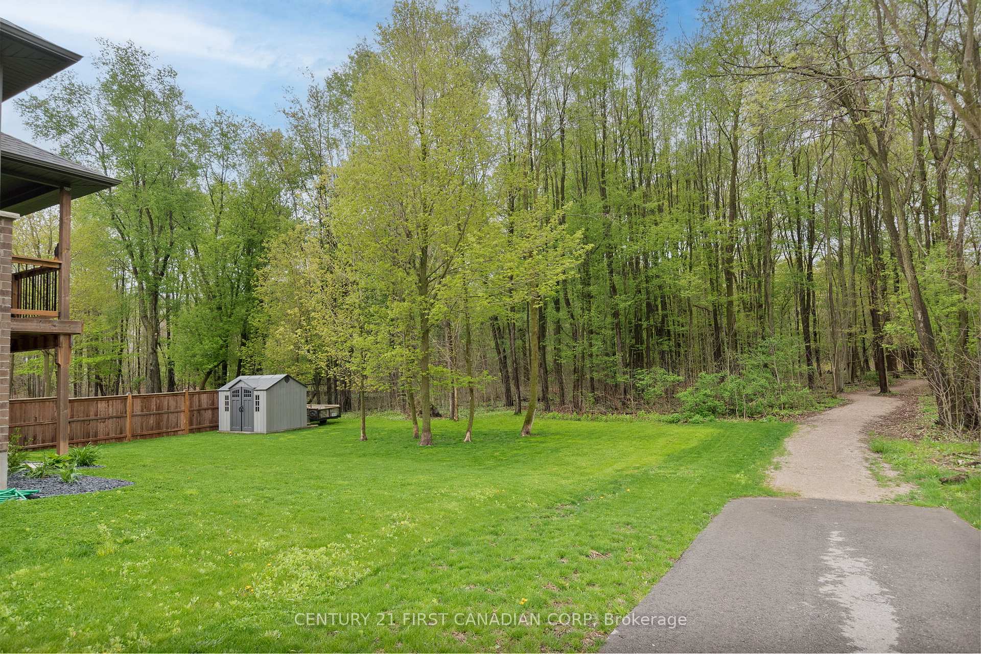 Photo 48 of 52 Kemp Crescent, Strathroy-Caradoc, NE — HOMEH