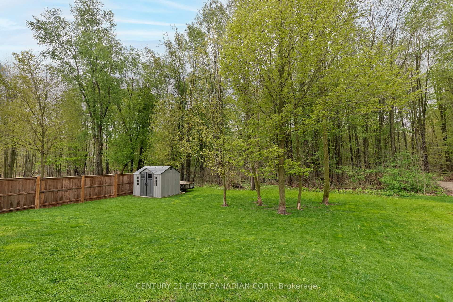 Photo 41 of 52 Kemp Crescent, Strathroy-Caradoc, NE — HOMEH