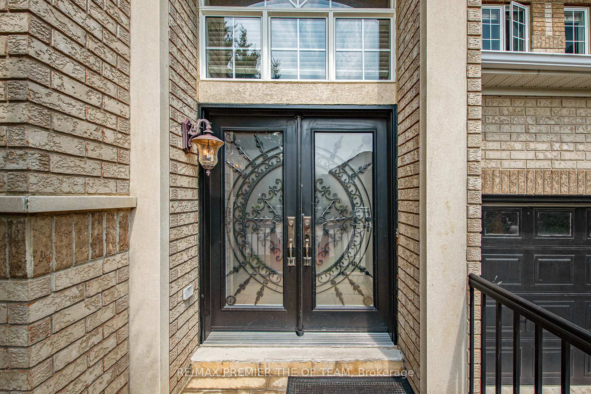Photo 3 of 59 Rossi Drive, Vaughan, Vellore Village — HOMEH