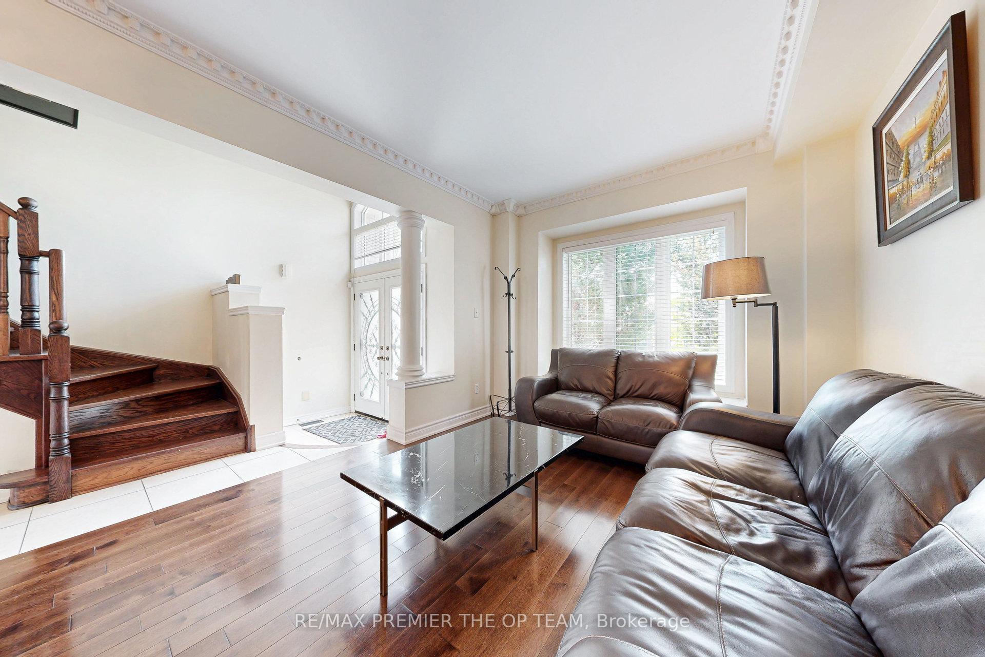Photo 4 of 59 Rossi Drive, Vaughan, Vellore Village — HOMEH