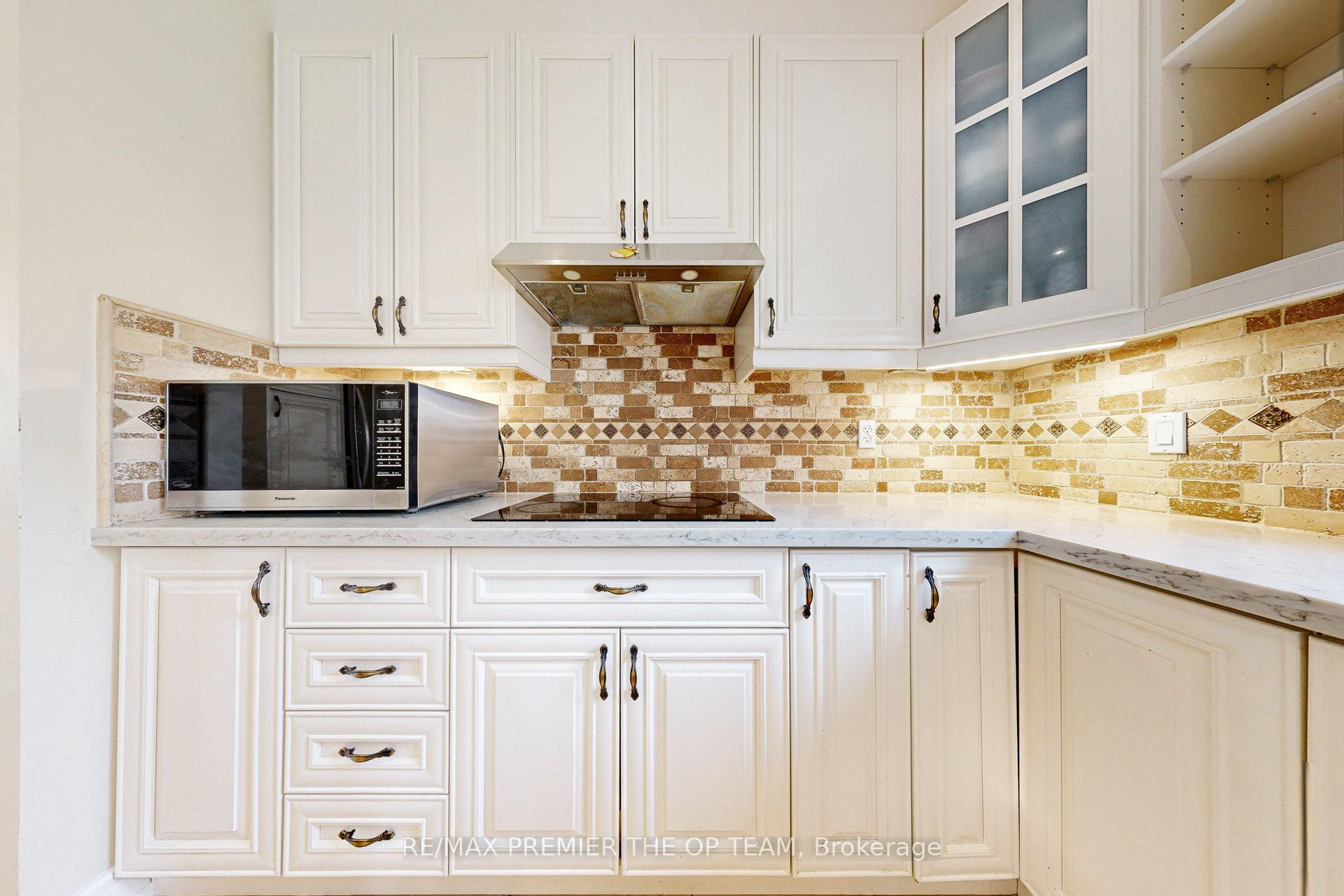 Photo 7 of 59 Rossi Drive, Vaughan, Vellore Village — HOMEH