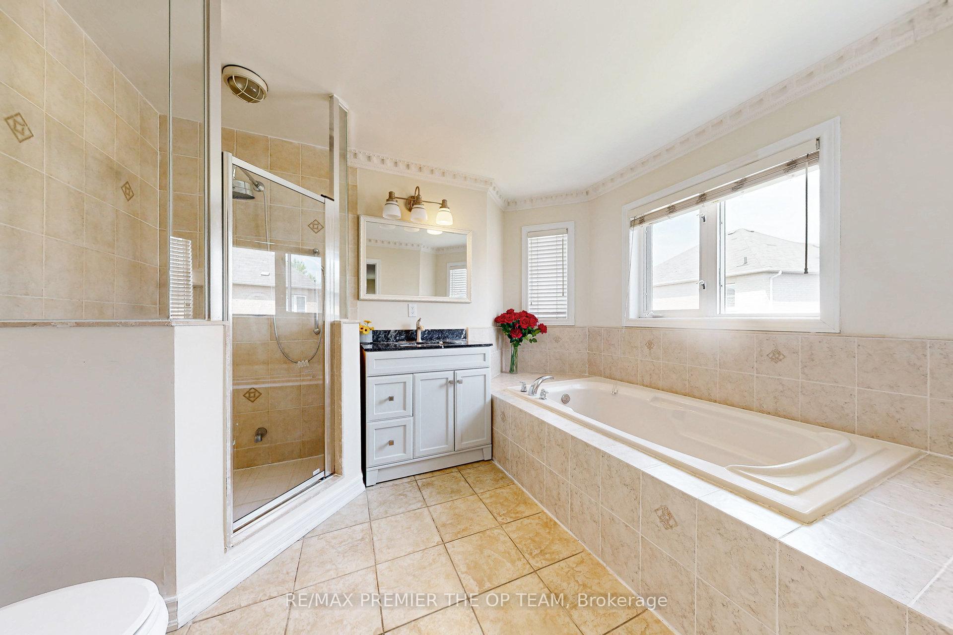 Photo 19 of 59 Rossi Drive, Vaughan, Vellore Village — HOMEH