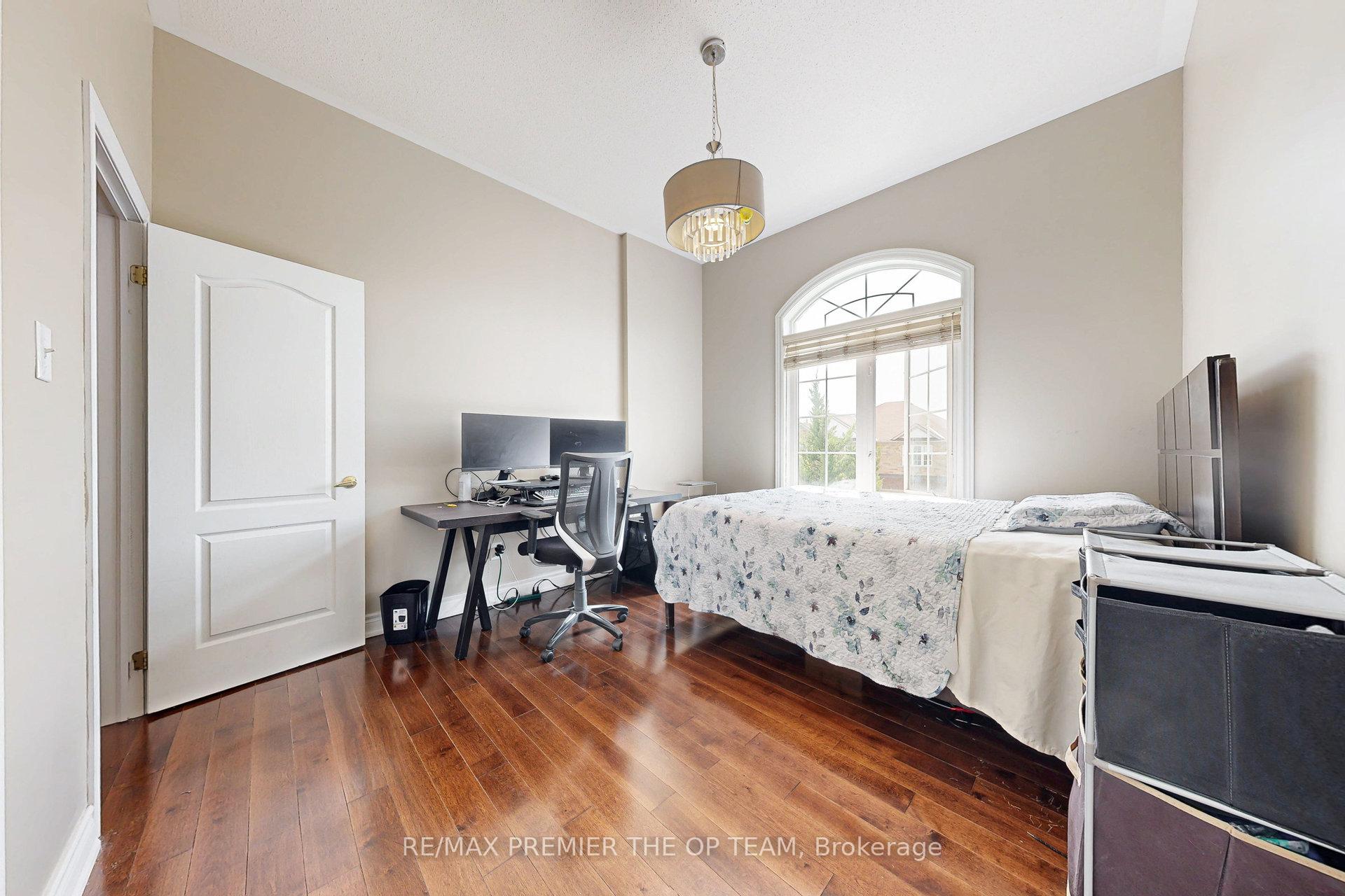 Photo 34 of 59 Rossi Drive, Vaughan, Vellore Village — HOMEH