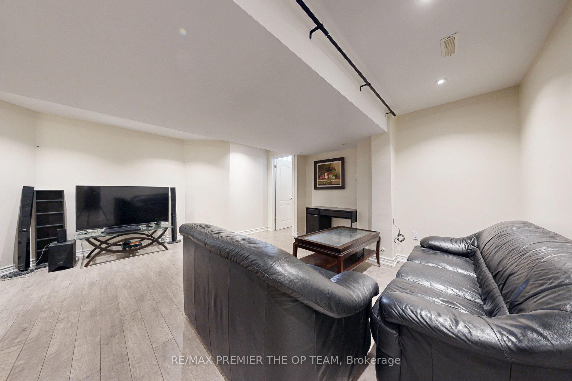 Photo 25 of 59 Rossi Drive, Vaughan, Vellore Village — HOMEH