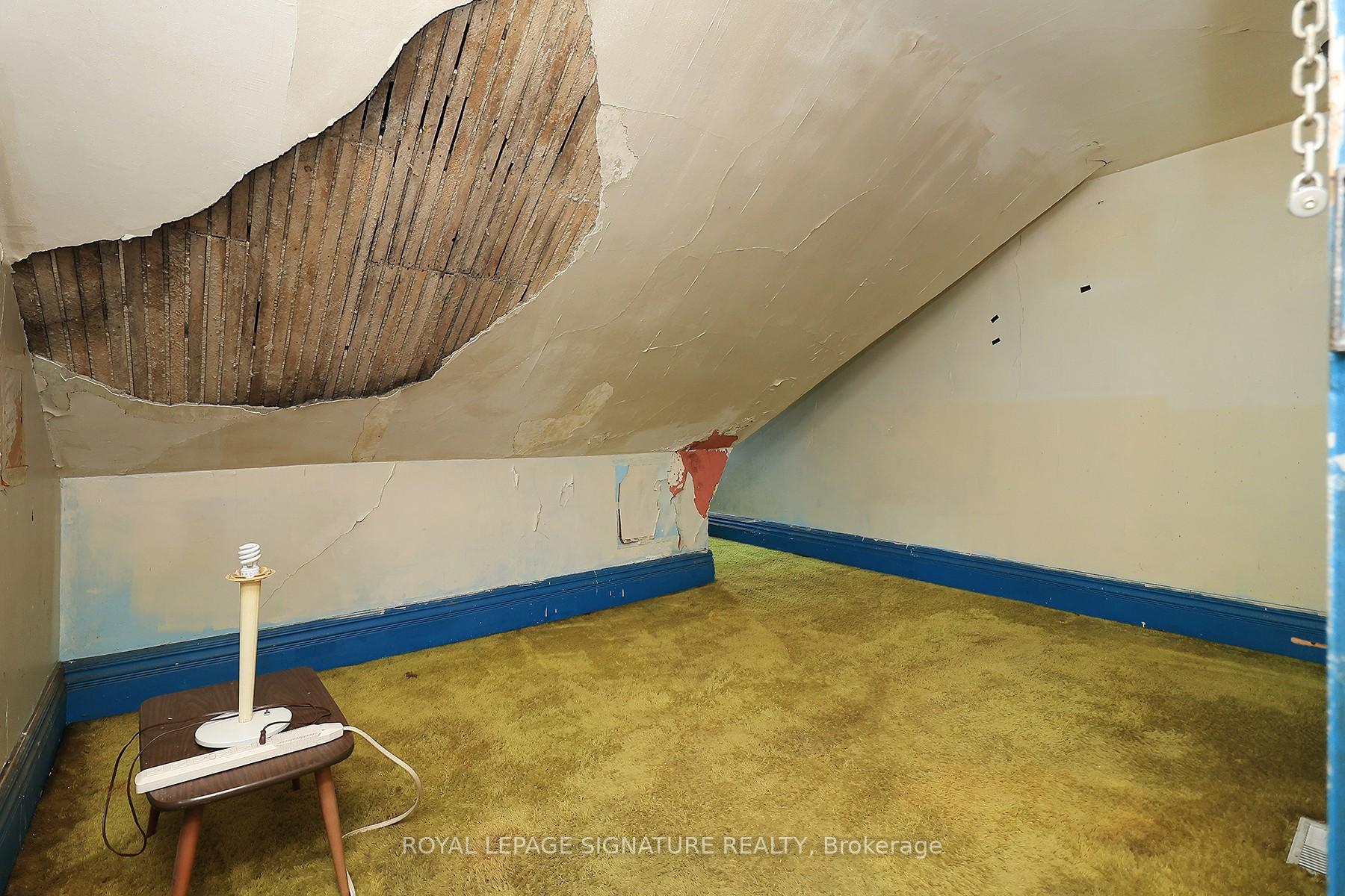 Photo 4 of 360 Logan Avenue, Toronto, South Riverdale — HOMEH