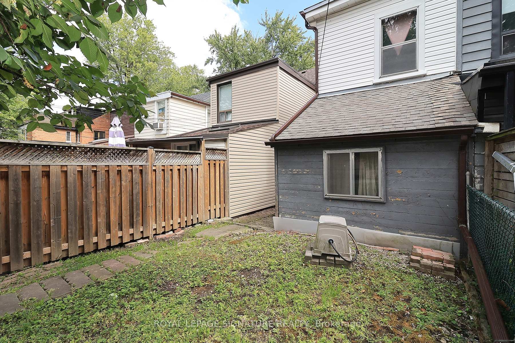 Photo 8 of 360 Logan Avenue, Toronto, South Riverdale — HOMEH