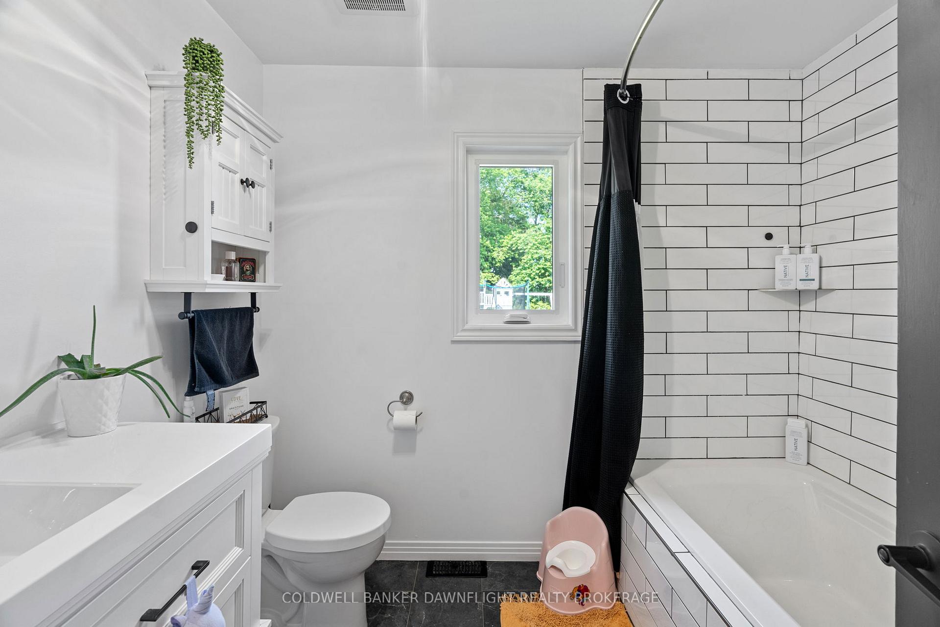 Photo 17 of 181 Carling Street, South Huron, Exeter — HOMEH