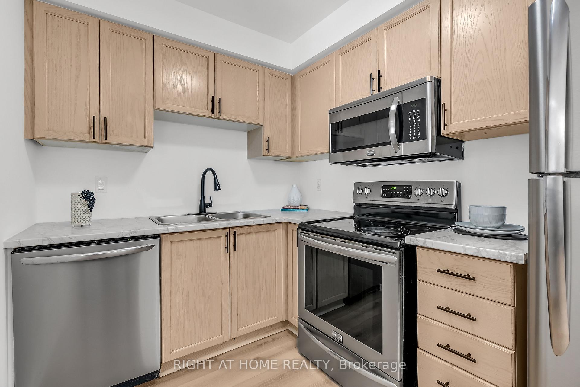 Photo 26 of Unit 61, 1775 Valley Farm Road, Pickering, Town Centre — HOMEH