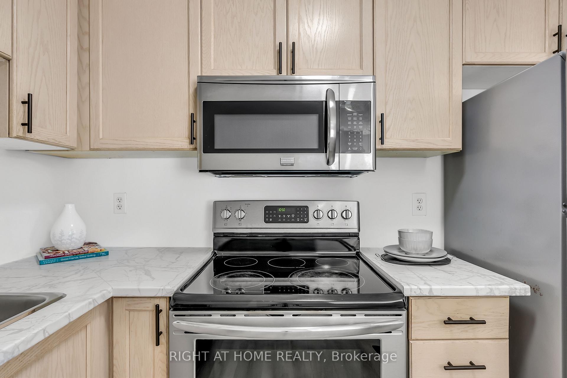 Photo 25 of Unit 61, 1775 Valley Farm Road, Pickering, Town Centre — HOMEH