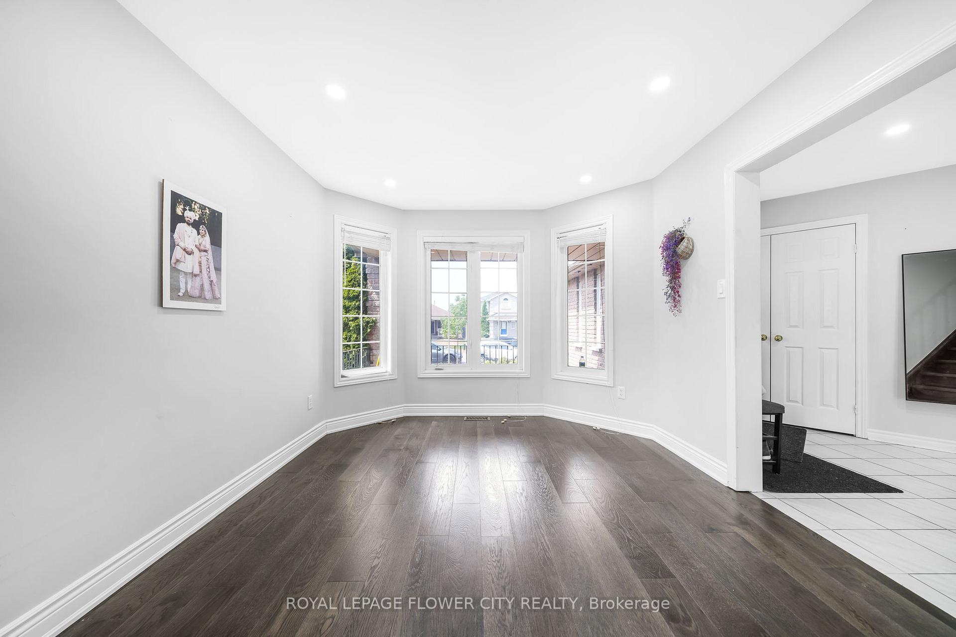Photo 18 of 4 Stephanie Lane, Barrie, Painswick South — HOMEH