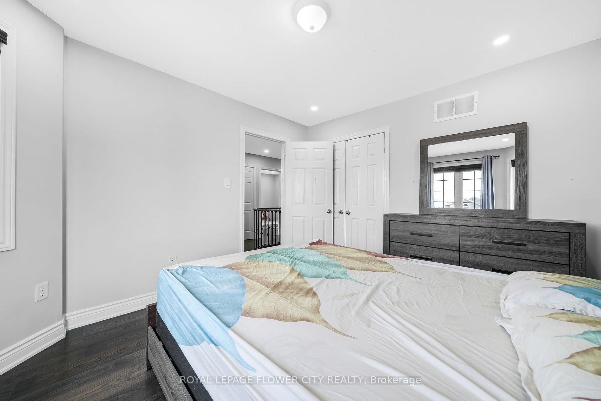Photo 34 of 4 Stephanie Lane, Barrie, Painswick South — HOMEH