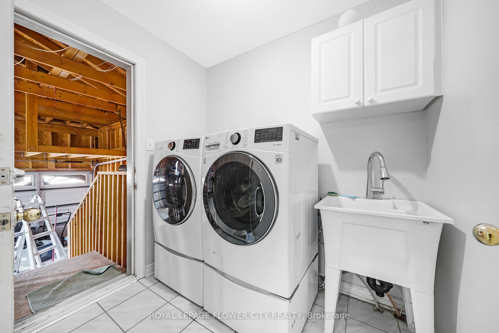 Photo 33 of 4 Stephanie Lane, Barrie, Painswick South — HOMEH