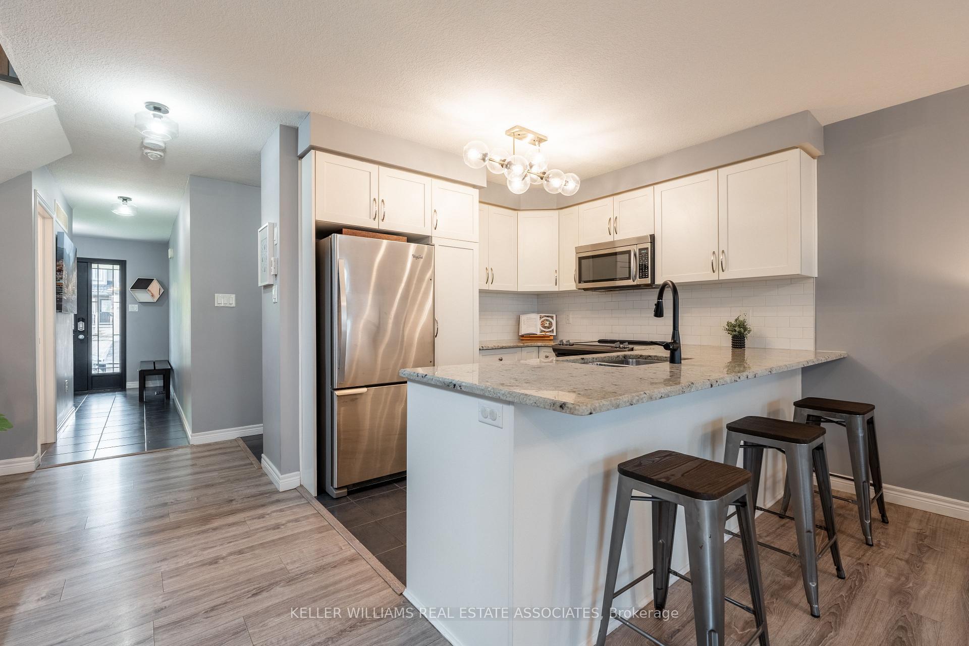 Photo 11 of 40 Drone Crescent, Guelph, Willow West/Sugarbush/West Acres — HOMEH