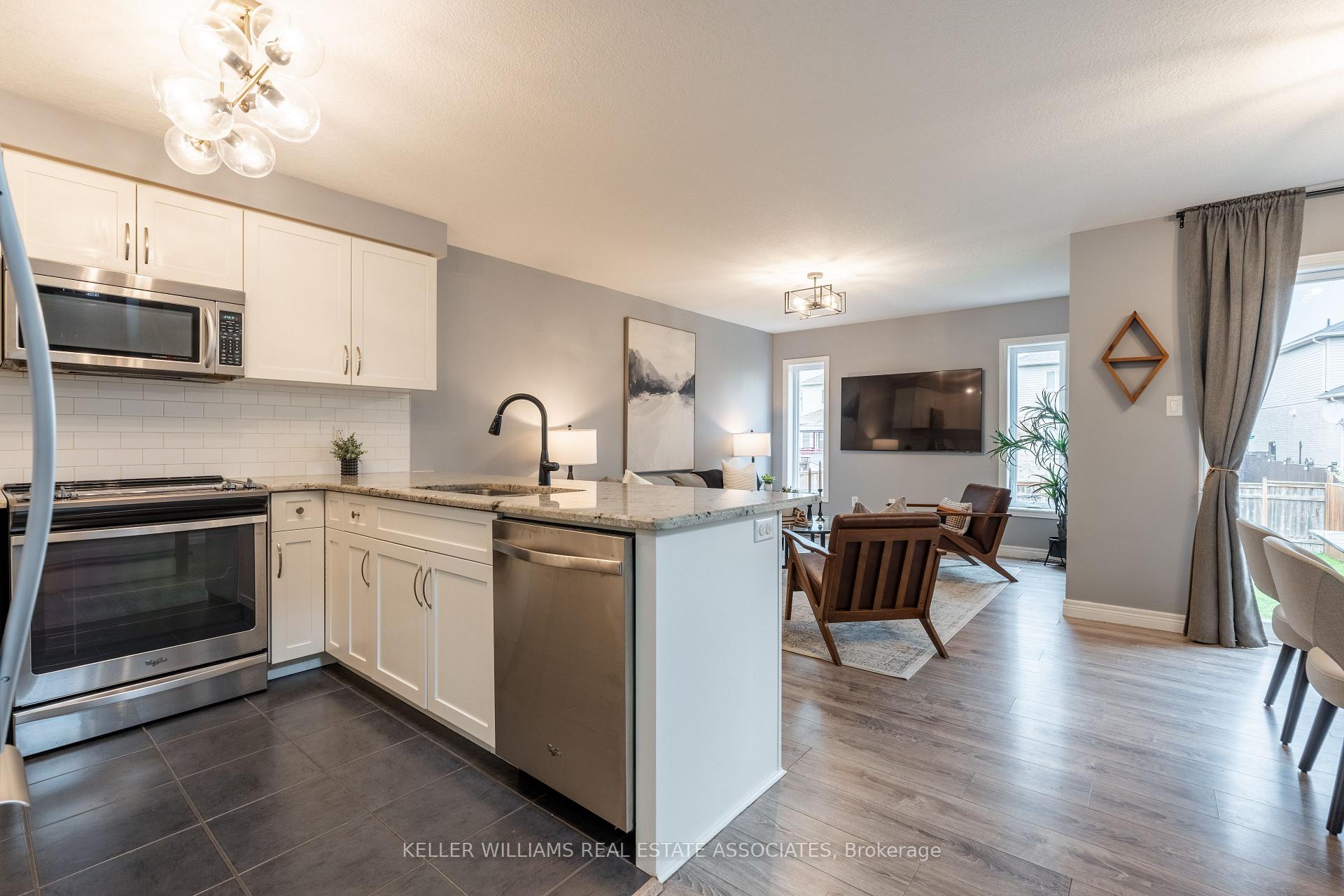 Photo 6 of 40 Drone Crescent, Guelph, Willow West/Sugarbush/West Acres — HOMEH