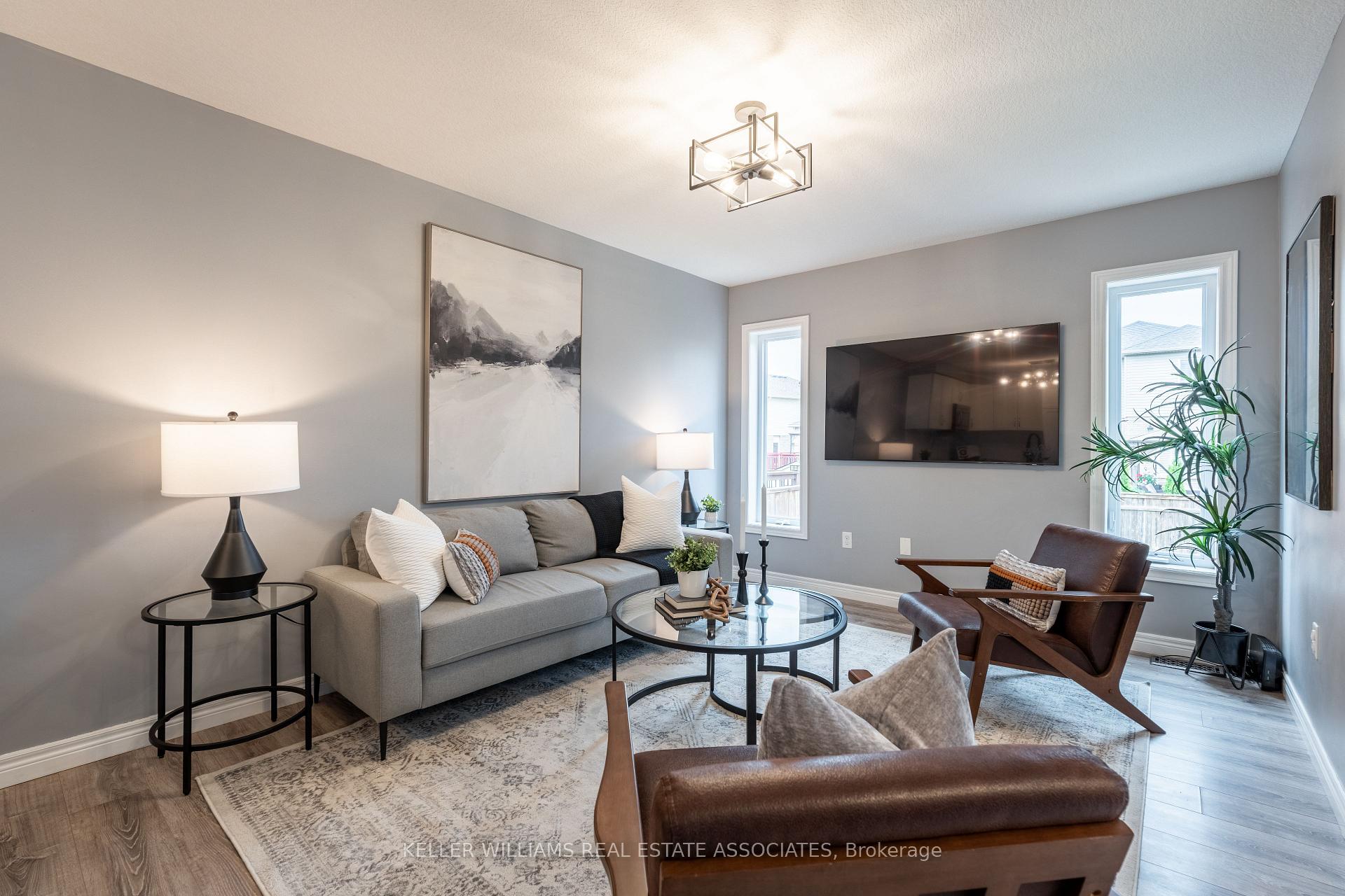 Photo 9 of 40 Drone Crescent, Guelph, Willow West/Sugarbush/West Acres — HOMEH