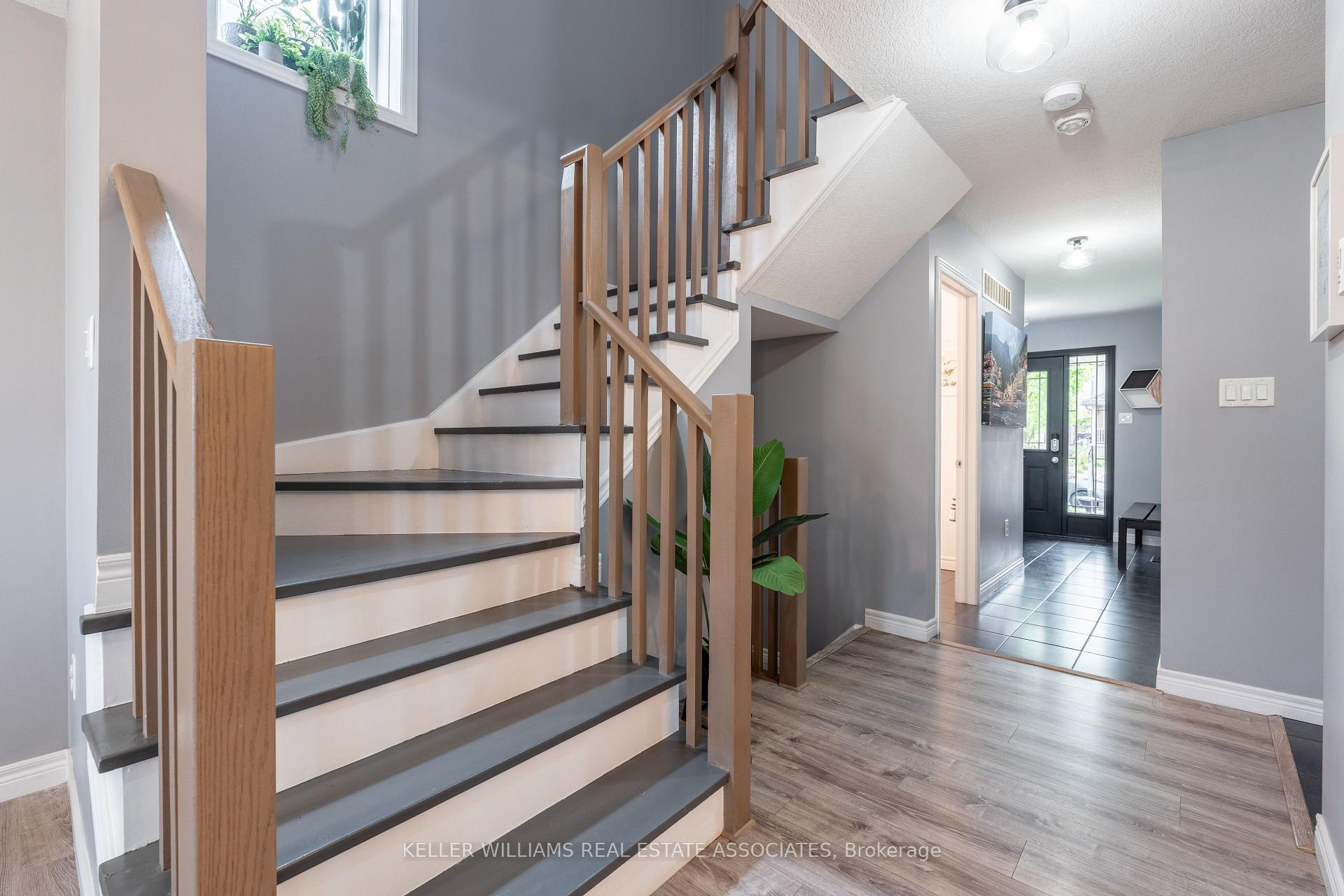 Photo 34 of 40 Drone Crescent, Guelph, Willow West/Sugarbush/West Acres — HOMEH