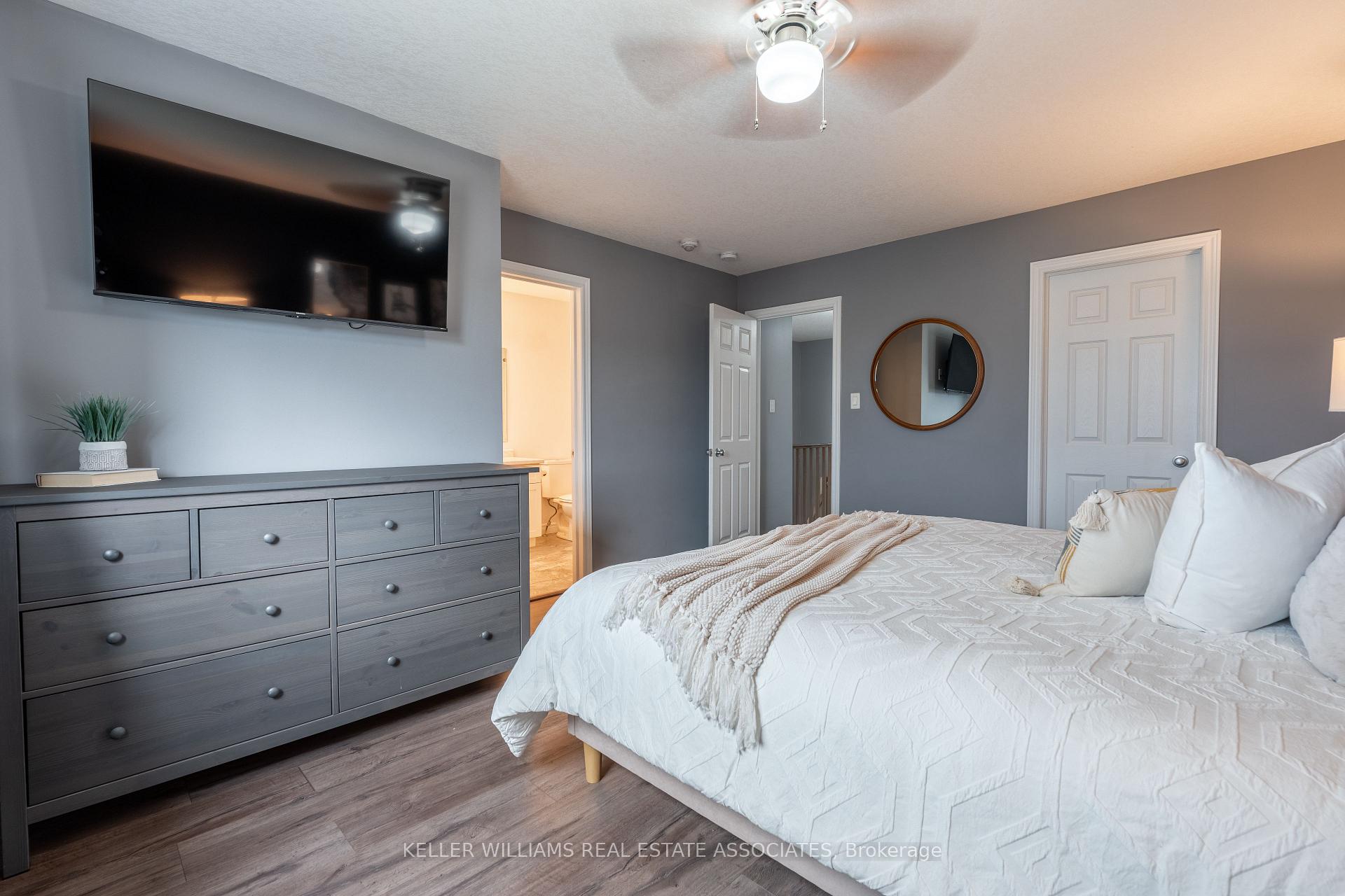 Photo 10 of 40 Drone Crescent, Guelph, Willow West/Sugarbush/West Acres — HOMEH