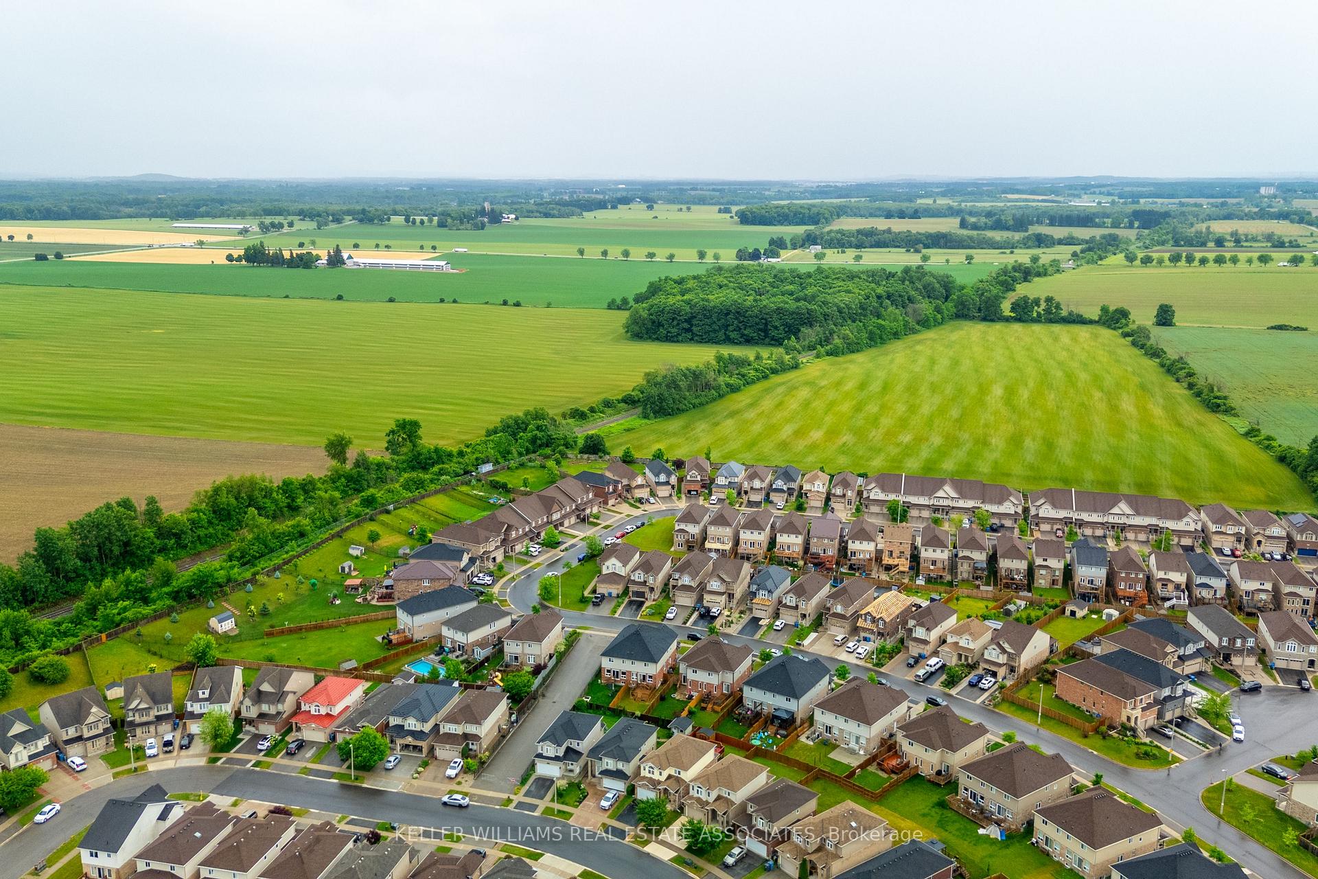Photo 31 of 40 Drone Crescent, Guelph, Willow West/Sugarbush/West Acres — HOMEH