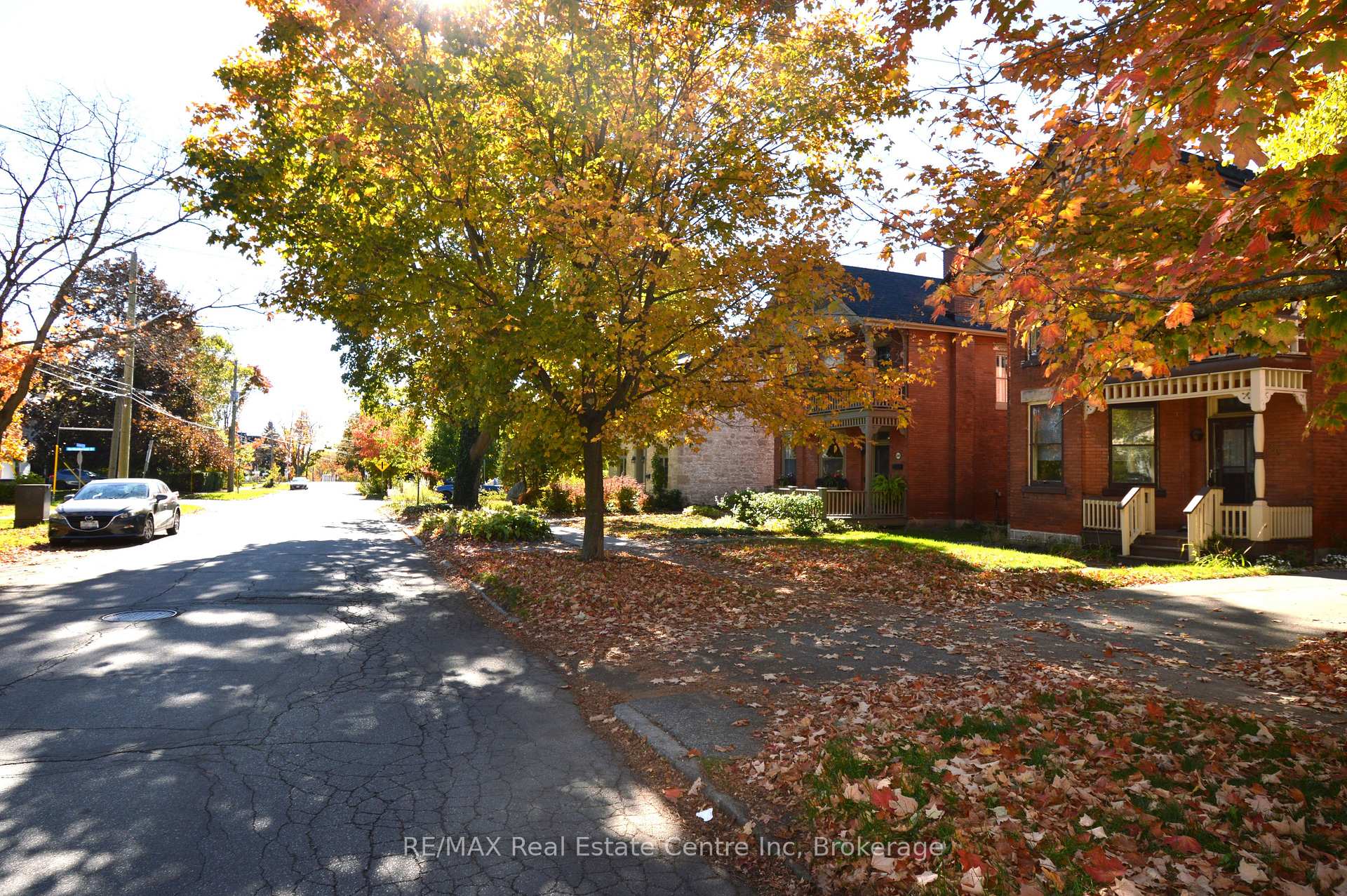 Photo 2 of 30 Glasgow Street N, Guelph, Downtown — HOMEH