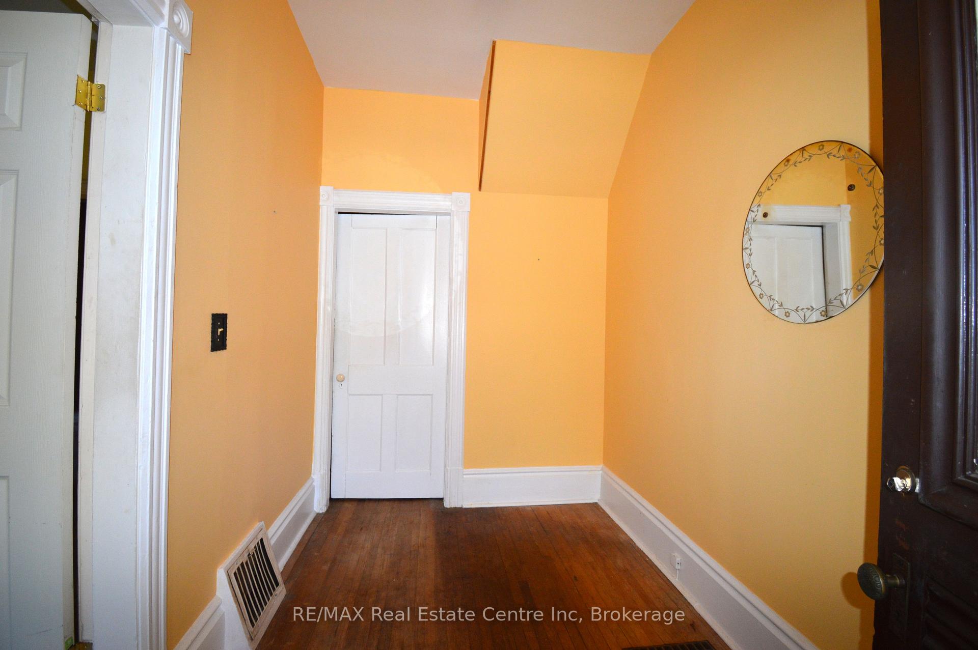 Photo 18 of 30 Glasgow Street N, Guelph, Downtown — HOMEH