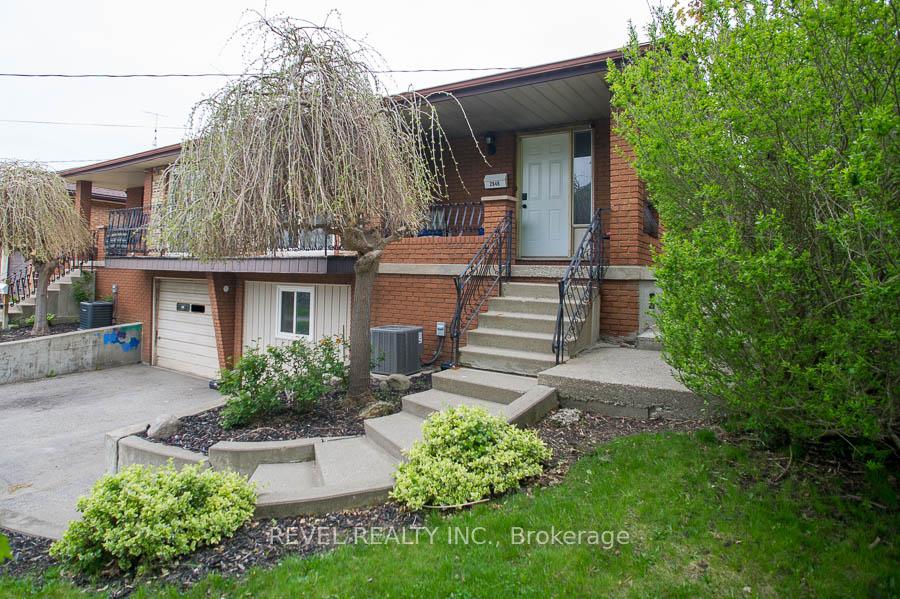 Photo 3 of 264B Bruce Street, Brantford — HOMEH