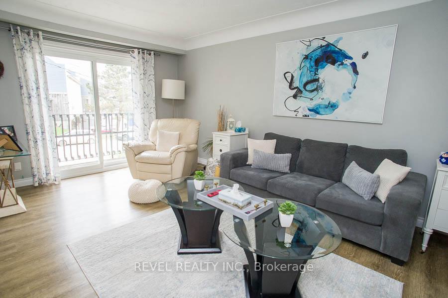 Photo 5 of 264B Bruce Street, Brantford — HOMEH