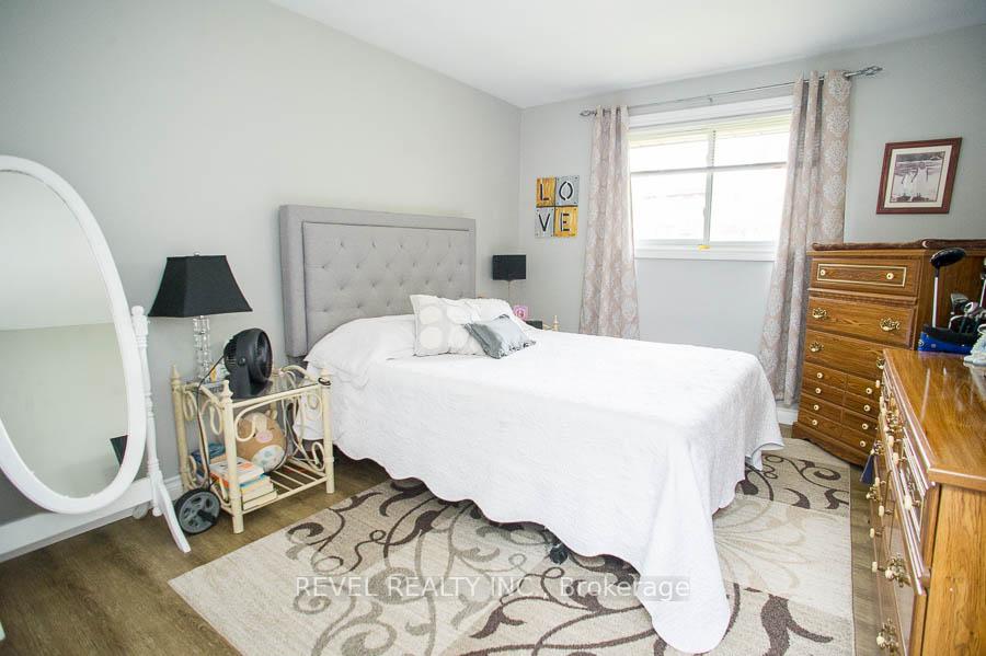 Photo 13 of 264B Bruce Street, Brantford — HOMEH