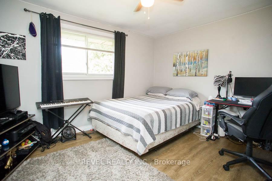 Photo 14 of 264B Bruce Street, Brantford — HOMEH