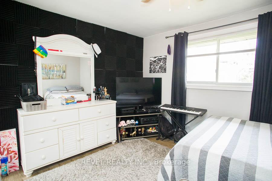 Photo 15 of 264B Bruce Street, Brantford — HOMEH