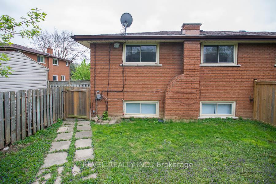 Photo 30 of 264B Bruce Street, Brantford — HOMEH