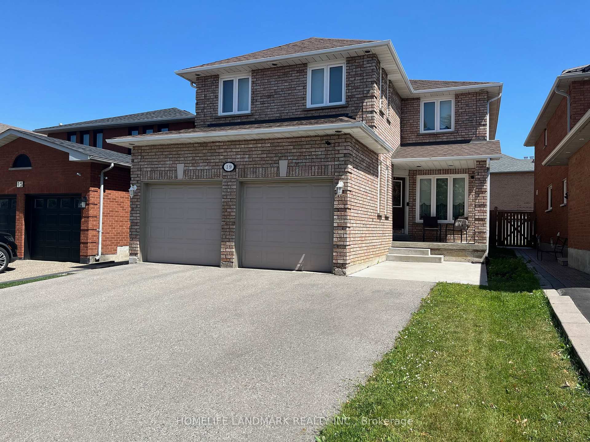 Photo 1 of 19 Eastern Road, Vaughan, West Woodbridge — HOMEH