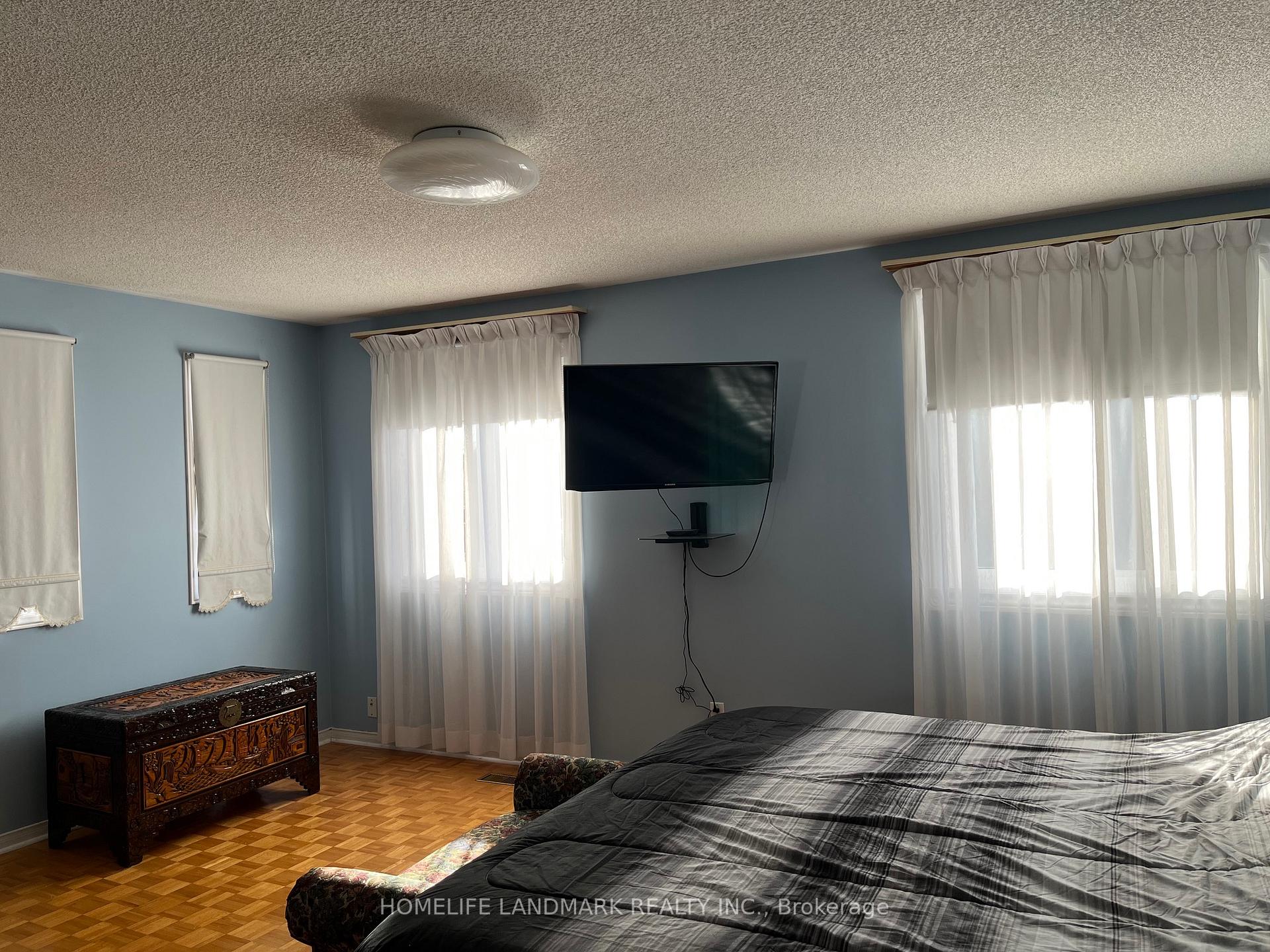 Photo 8 of 19 Eastern Road, Vaughan, West Woodbridge — HOMEH