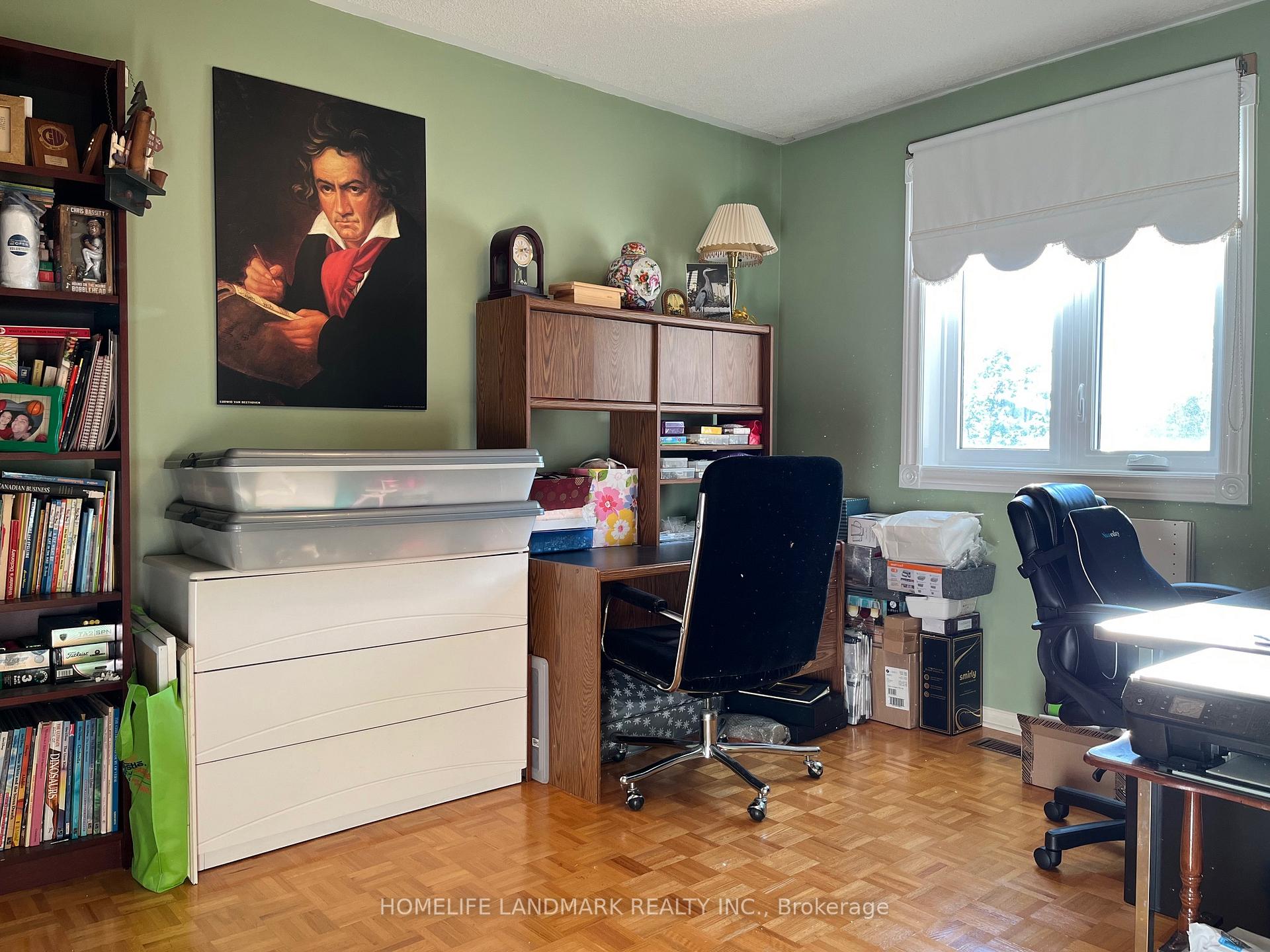 Photo 4 of 19 Eastern Road, Vaughan, West Woodbridge — HOMEH