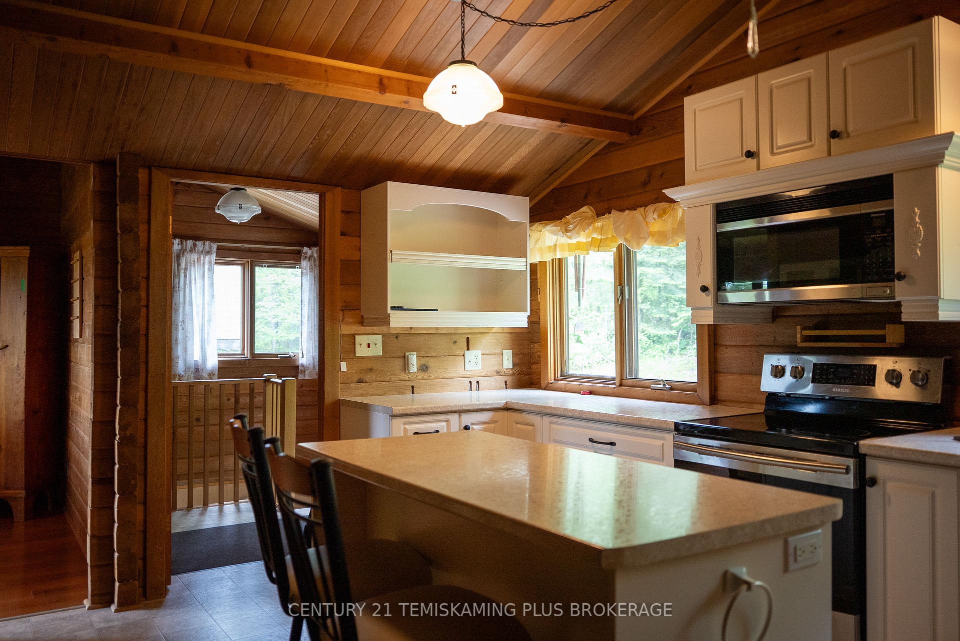 Photo 17 of 10 Lowry Street, Temiskaming Shores, Haileybury — HOMEH