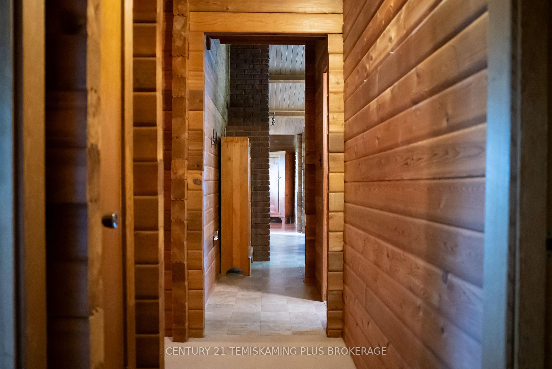 Photo 3 of 10 Lowry Street, Temiskaming Shores, Haileybury — HOMEH