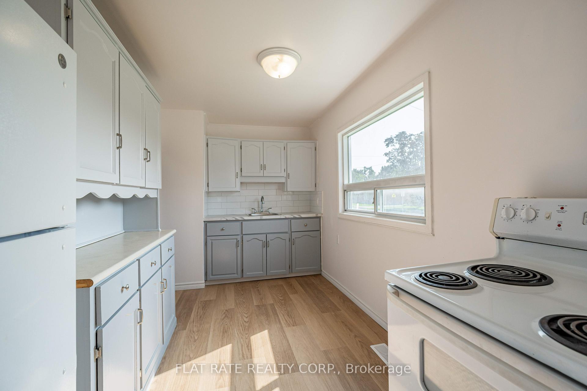 Photo 7 of 460 O'Connell Road, Peterborough, Ashburnham Ward 4 — HOMEH