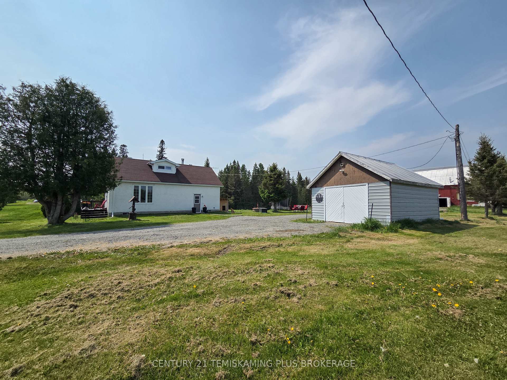 Photo 3 of 386181 Boundary Road, Englehart, Central Timiskaming — HOMEH