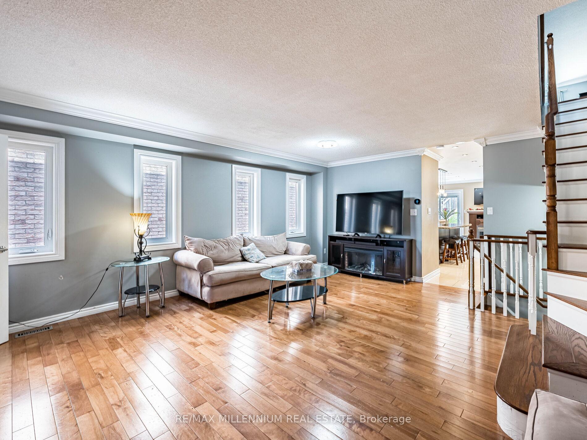 Photo 4 of 84 Grapevine Road, Caledon, Bolton West — HOMEH