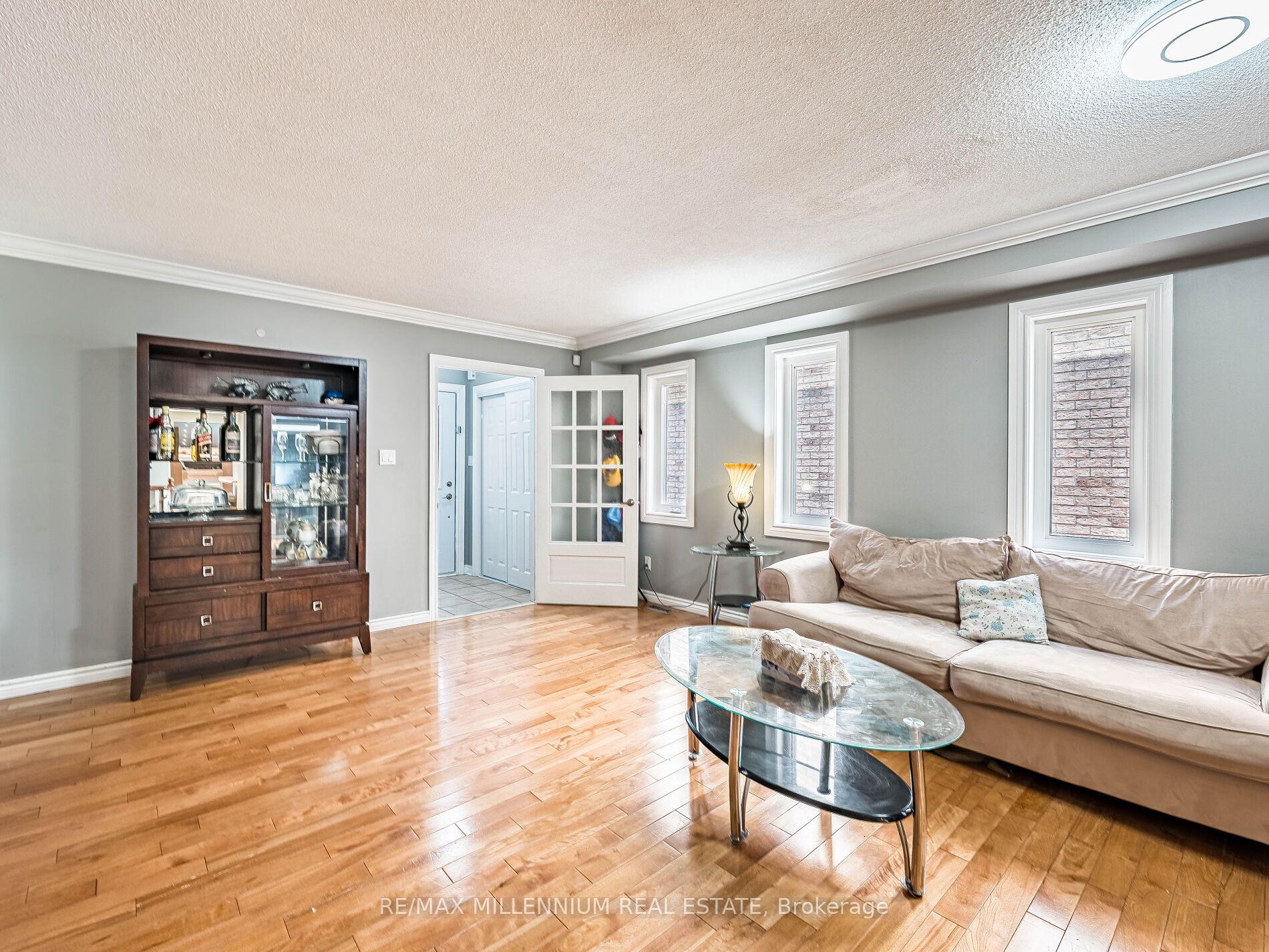 Photo 2 of 84 Grapevine Road, Caledon, Bolton West — HOMEH